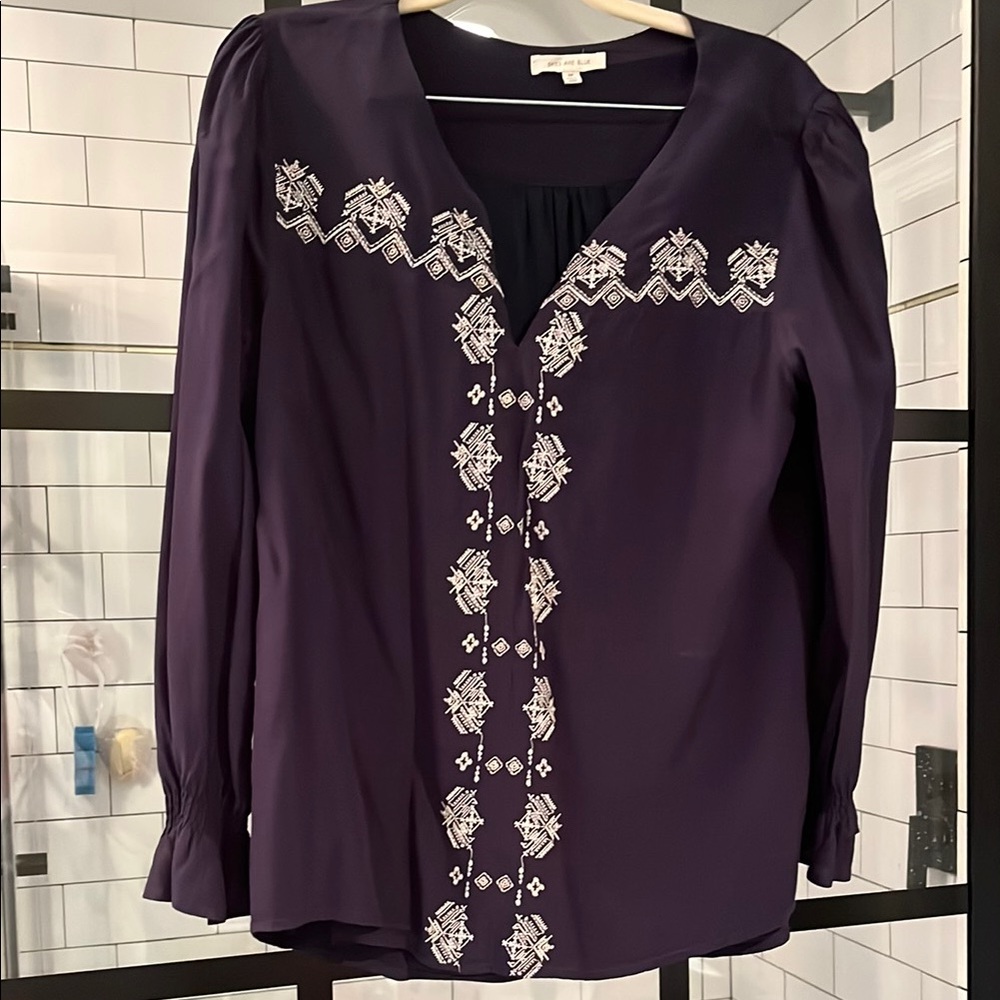 Skies Are Blue Navy blouse